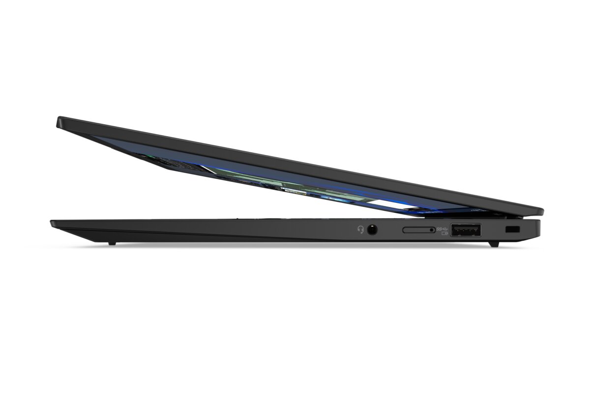 ThinkPad X1 Carbon Gen 10 3