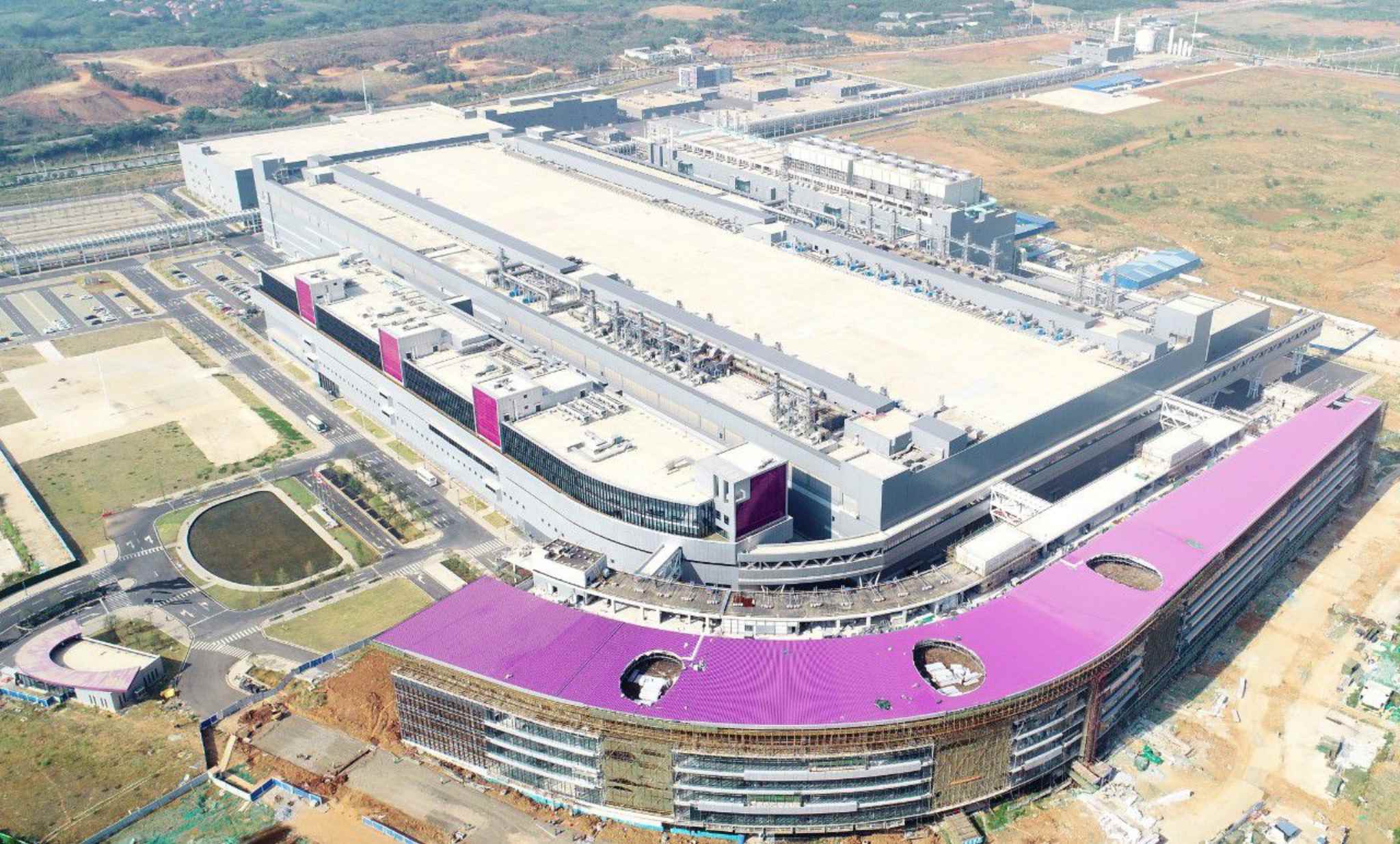 Nhà máy YMTC tại Trung Quốc