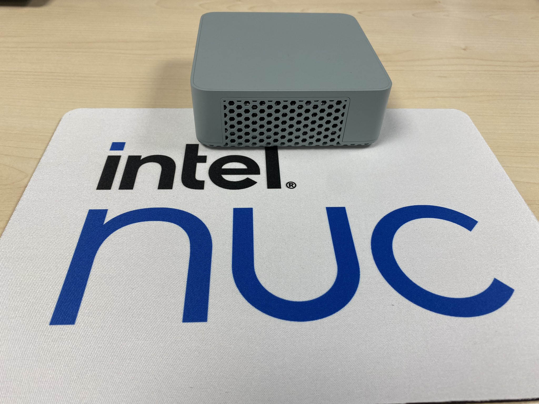 Intel NUC 13 Pro sẽ được trang bị nhiều lỗ tản nhiệt hơn