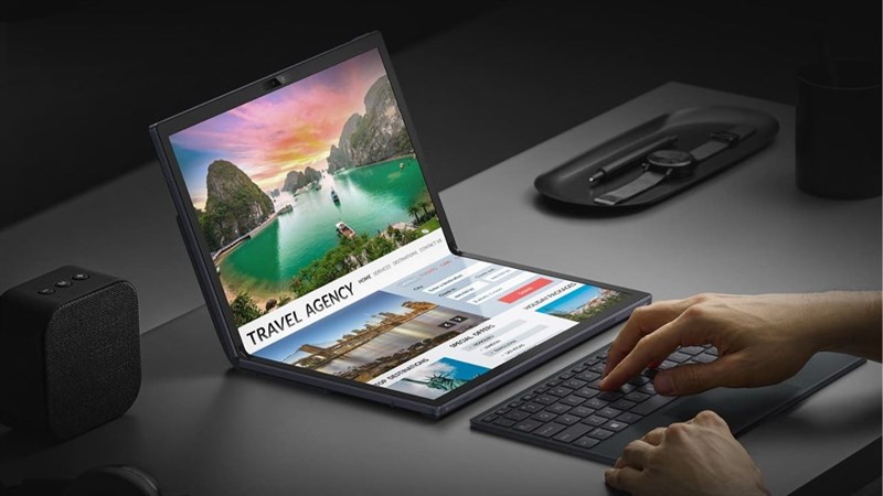 Samsung duoc cho se ra mat laptop man hinh OLED gap vao 2023