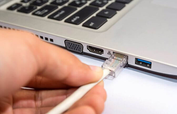 Cách kết nối mạng dây cho laptop